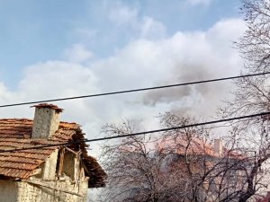 Burdur’da İki Katlı Müstakil Bina Alevlere Teslim Oldu