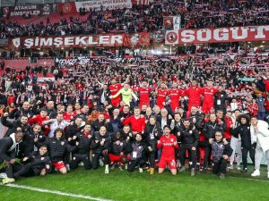 Samsunspor, Ligde 90 Hafta Sonra Lider Oldu