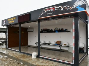 Hurda Konteyner Modern Durak Oldu