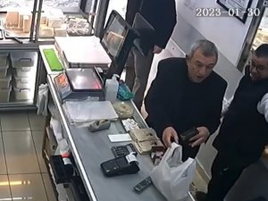 İ̇ş Yerinde Unutulan 40 Bin Liralık Altını Sahibine Ulaştırdı