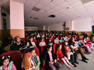 Pursaklar’da Çocuklar Yarıyıl Tatilinde Doyasıya Eğleniyor