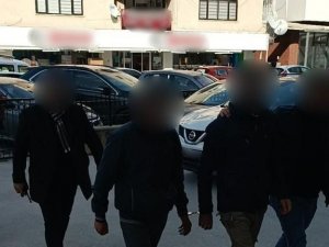 Kuşadası’nda Aranan Şüpheliler Polis Ekiplerine Takıldı