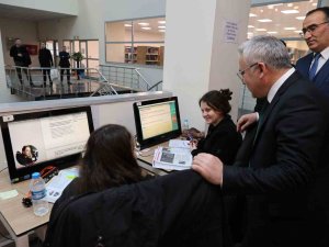 Şems-i Sivasi Kütüphanesi Ziyaretçi Akınına Uğradı