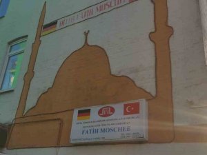 Almanya’da Camideki Çocuklara Irkçı Tehdit