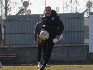 Es Elazığspor’da Cüneyt Biçer’le Yollar Ayrıldı