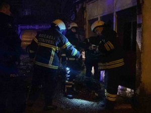 Evde Çıkan Yangın Paniğe Sebep Oldu