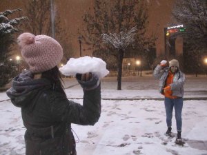 Elazığ’da Yoğun Kar Yağışı Etkili Oldu, Vatandaş Doyasıya Eğlendi