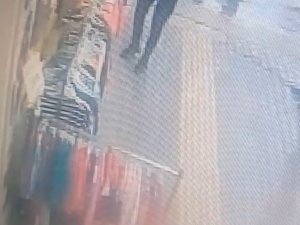 Bursa’da Pes Dedirten Hırsızlık...eşofman Çalarak Kayıplara Karıştı