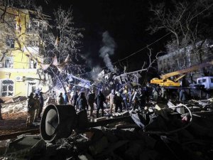 Rusya, Kramatorsk’ta Apartmanı Vurdu: 3 Ölü, 20 Yaralı