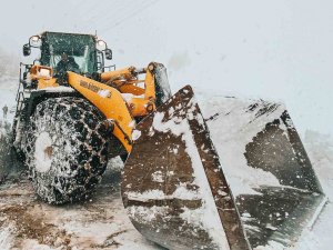 Sakarya’da Kardan Kapanan 6 Grup Yolu Ulaşıma Açıldı