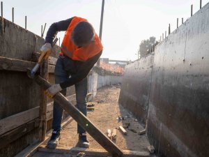 İ̇zsu’dan Karabağlar’a 7 Km’lik Yağmur Suyu Hattı