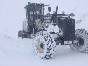 Arıcak İlçesinde Kar Kalınlığı 20 Santimetreyi Geçti