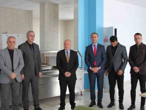 Güroymak’ta Öğrencilere Ücretsiz Yemek Desteği