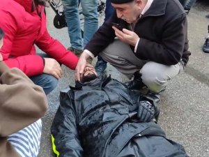 Taksiyle Çarpışan Motosikletin Sürücüsü Ağır Yaralandı