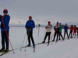 Kar Yağdı, Asfalttan Piste Döndüler