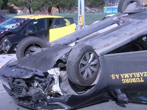 Kartal’da 3 Aracın Karıştığı Zincirleme Kazada 1 Sürücü Yaralı