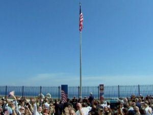 Amerikan Bayrağı 54 Yıl Sonra Küba’da