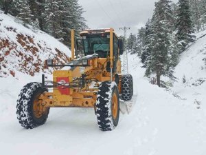 Kardan Kapanan 283 Kırsal Mahalle Yolu Ulaşıma Açıldı
