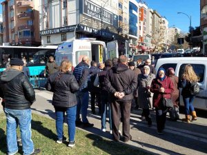 Kayınbirader, Kalabalığın Ortasında Eniştesini Vurdu: 1 Yaralı