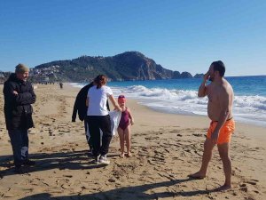 Alanya’dan Kış Ortasında Kıskandıran Manzara