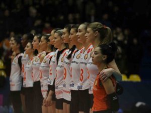 Eczacıbaşı Dynavit, Romanya’dan Galibiyetle Dönüyor