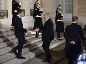 Netanyahu Ve Macron, Paris’te Bir Araya Geldi