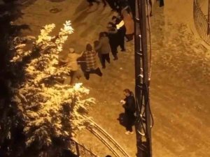 Ankara’da Kar Yağışı Halayla Kutlandı