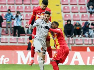 Lionel Carole Cezalı Duruma Düştü