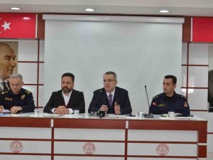 Elbistan’da Muhtarlar Toplantısı