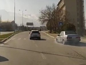 Trafik Magandası Kazaya Sebep Olup Kaçtı
