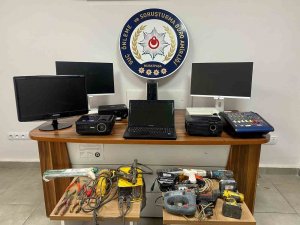 Antalya’da 8 Ayrı Hırsızlık Olayının Şüphelisi 5 Kişi Yakalandı