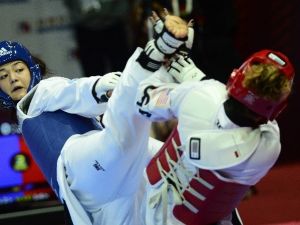 Bakan Çağatay Kılıç, Altın Madalya Kazanan Milli Taekwondo’cu Nafia Kuş’u Tebrik Etti