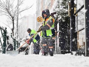 Tepebaşı’nda Kar Yağışına Hızlı Müdahale