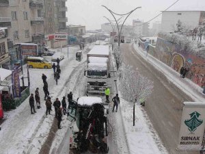 Şırnak’ta 32 Yerleşim Yerine Kar Nedeniyle Ulaşım Sağlanamıyor