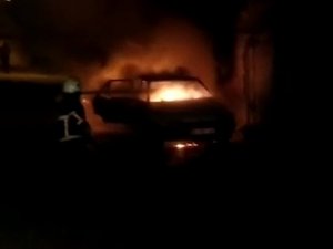 Şanlıurfa’da Otomobil Alev Alev Yandı