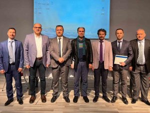 Neü’de “Kuraklık Ve Bitkisel Üretimde Alternatif Yönelimler” Paneli Yapıldı