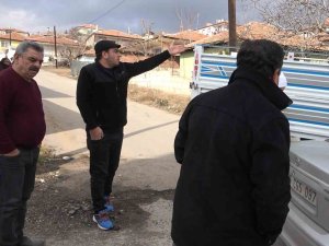Kamyonetindeki Hasarı Gören Öfkeli Sürücüden Şaşırtan İstek: "Yakınlarını Çağırın Paramı Versin"