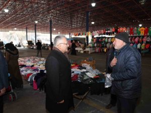 Başkan Büyükkılıç, Pazarcı Esnafı Ve Vatandaşlarla Buluştu