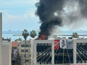 Açılışı Yapıldıktan 15 Dakika Sonra Yangın Çıktı