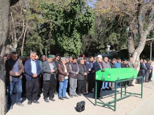 Yangında Ölen 96 Yaşındaki Kadir Dede, Son Yolculuğuna Uğurlandı
