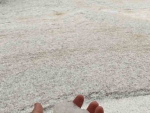 Marmaris’te Dolu Yağışı Etkili Oldu