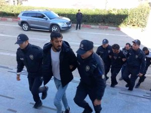 Pazarda Kavga Eden 6 Suriyeli Sınır Dışı Edildi