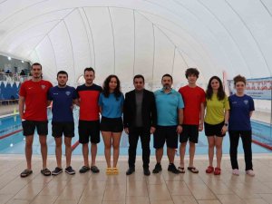 İ̇zmit Belediyesi İle Yüzme Öğrenen Minikler Sertifikalarına Kavuştu