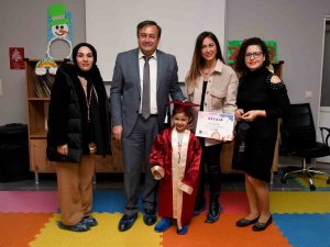 Kuşadalı Minikler Sertifika Heyecanı Yaşadı