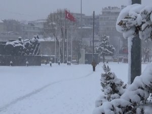 Gaziantep’te Kar Yağışı Etkili Oluyor