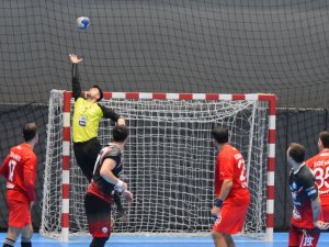 Zorlu Maçın Galibi Nilüfer