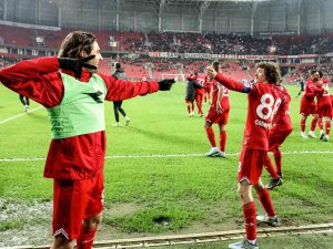 Samsunspor Liderliği Korumak İçin Sahaya Çıkıyor