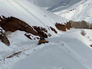 Şırnak’ta 13 Yerleşim Yerine Kar Nedeniyle Ulaşım Sağlanamıyor