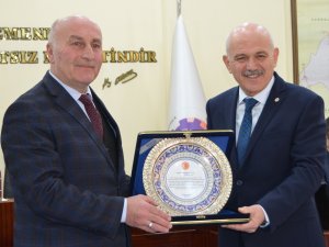 İ̇l Özel İ̇daresi Genel Sekreteri Uzun Vedalaştı