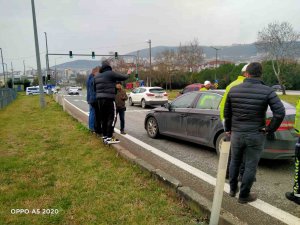 Otomobil Çocuğa Çarptı